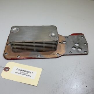Cummins ISB 6.7. Oil Cooler 3975818 OEM