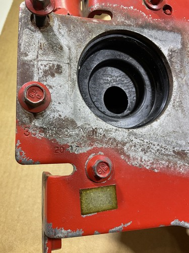 Cummins 3691038 ISX QSX 15Breather Support Bracket OEM - Image 2