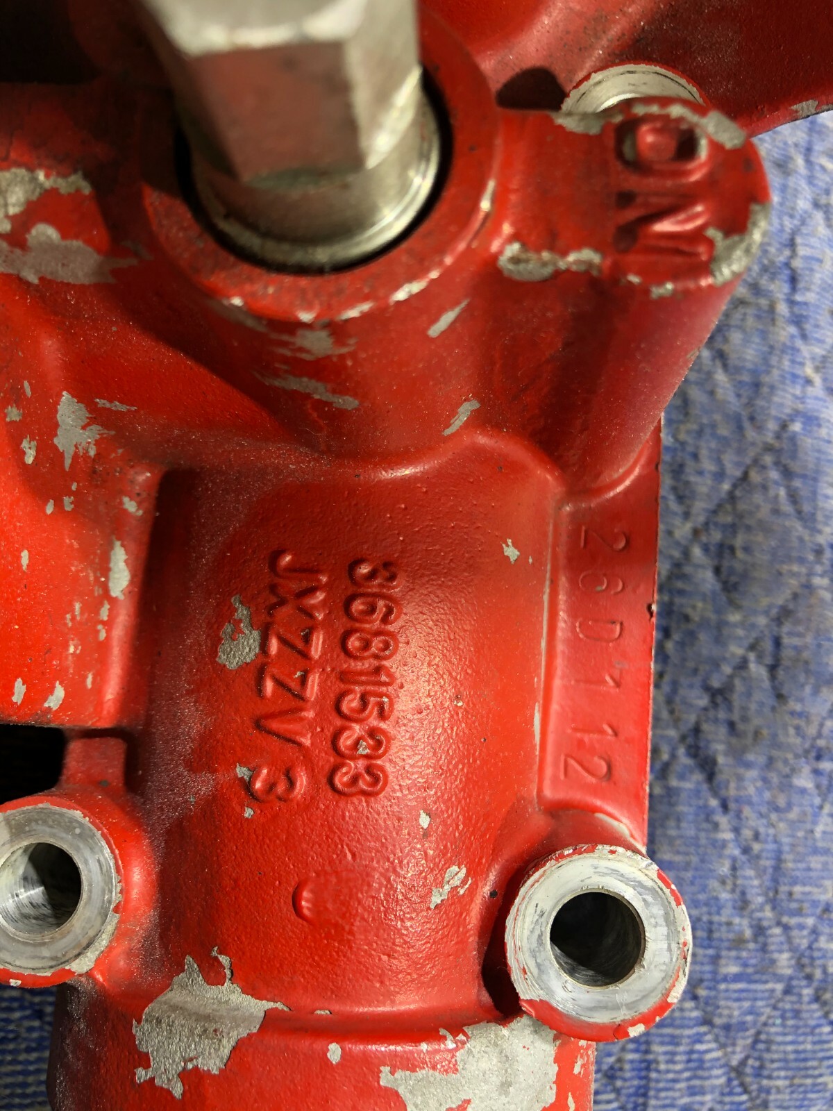 2007 Cummins ISX DOHC Diesel Engine Water Filter Base, P/N: 3681533 OEM - Image 3
