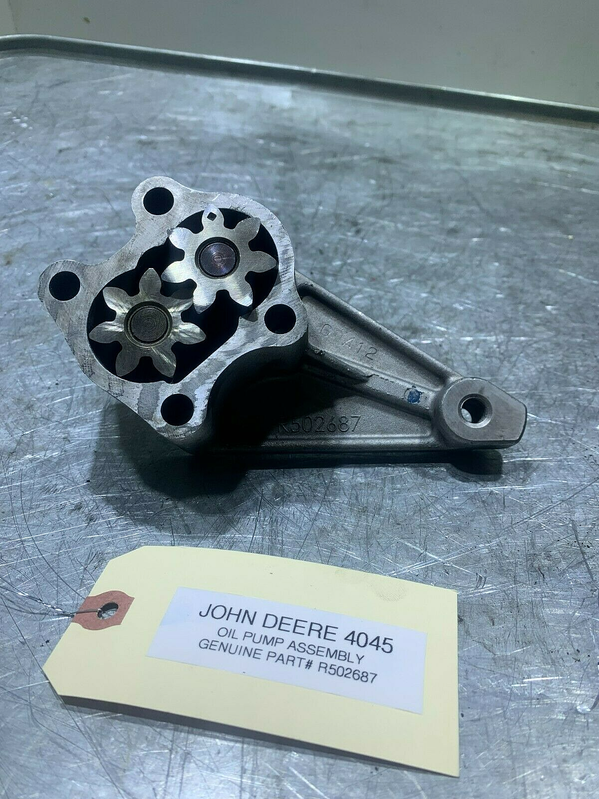 GENUINE John Deere 4045 DIESEL ENGINE Oil Pump ASSEMBLY R502687 OEM