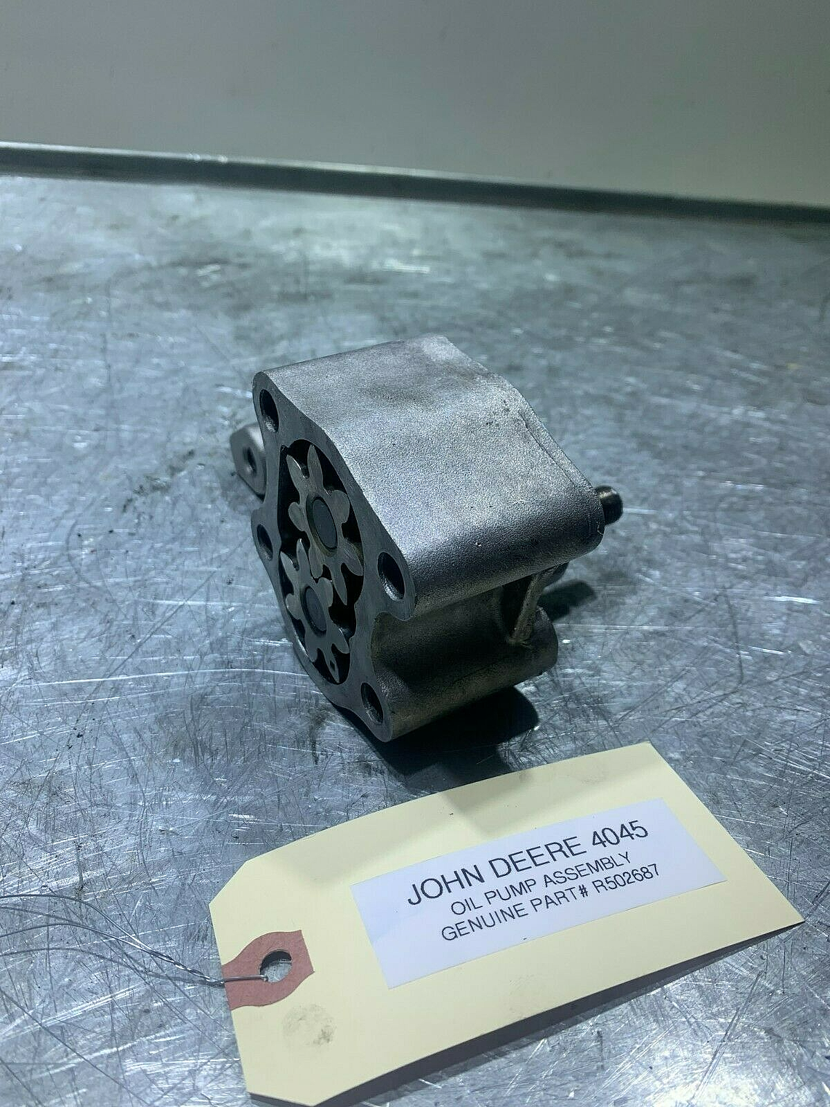 GENUINE John Deere 4045 DIESEL ENGINE Oil Pump ASSEMBLY R502687 OEM - Image 5