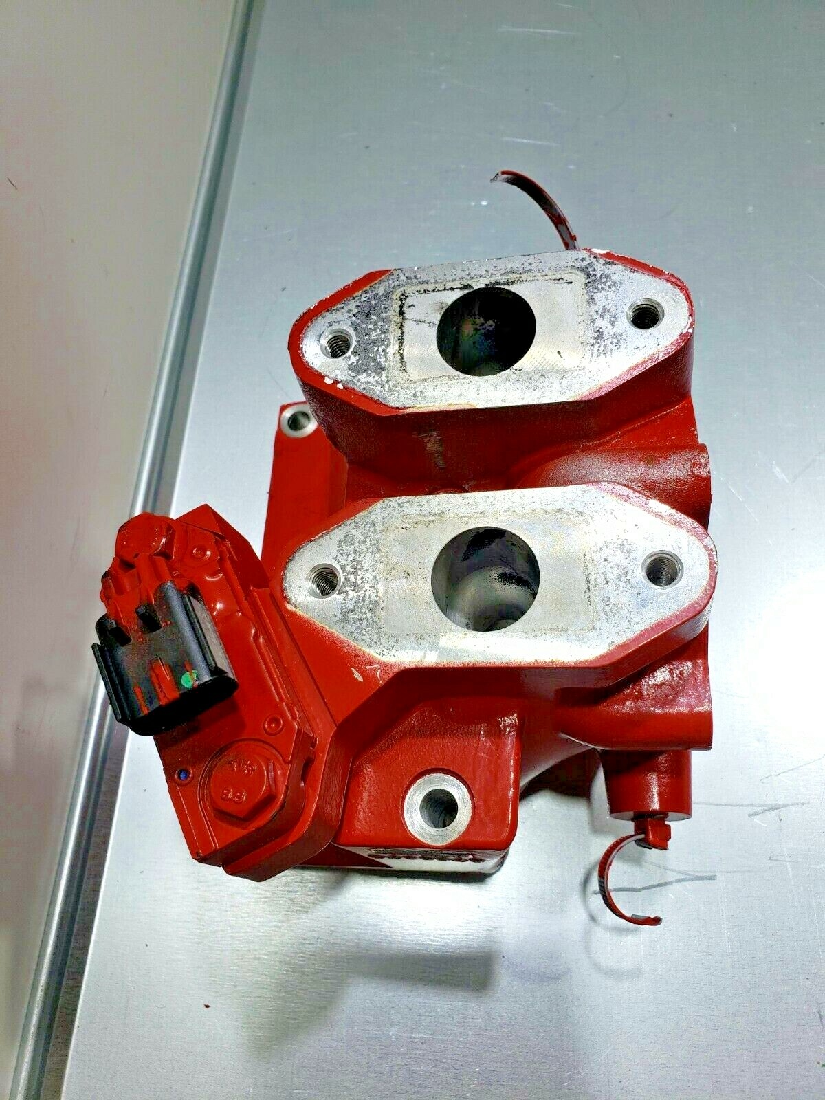 Cummins ISB 6.7 Air Intake 5403047 with EGR sensor OEM - Image 2