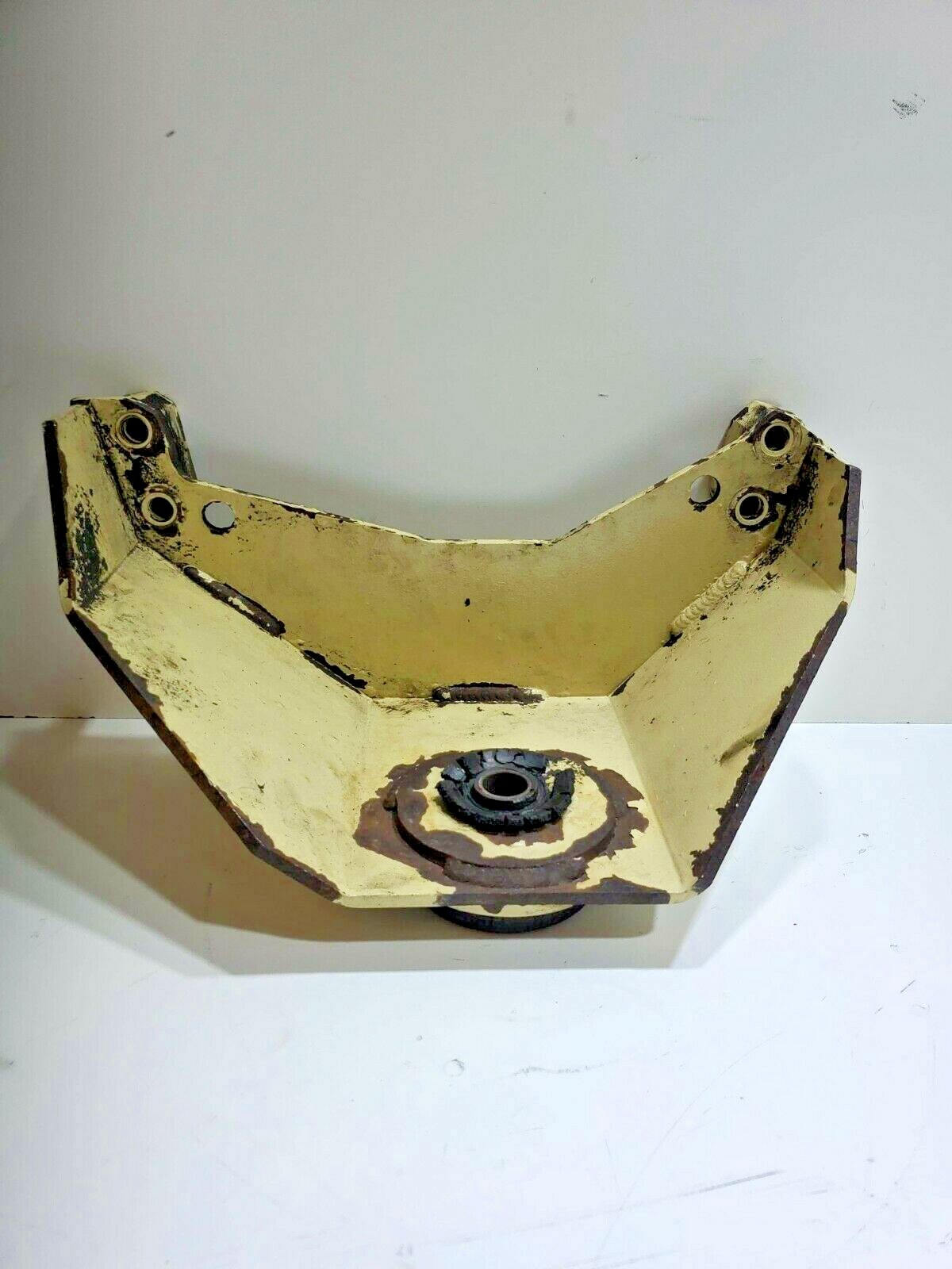 Detroit Diesel Front Engine Support Mount 22452155 OEM - Image 2