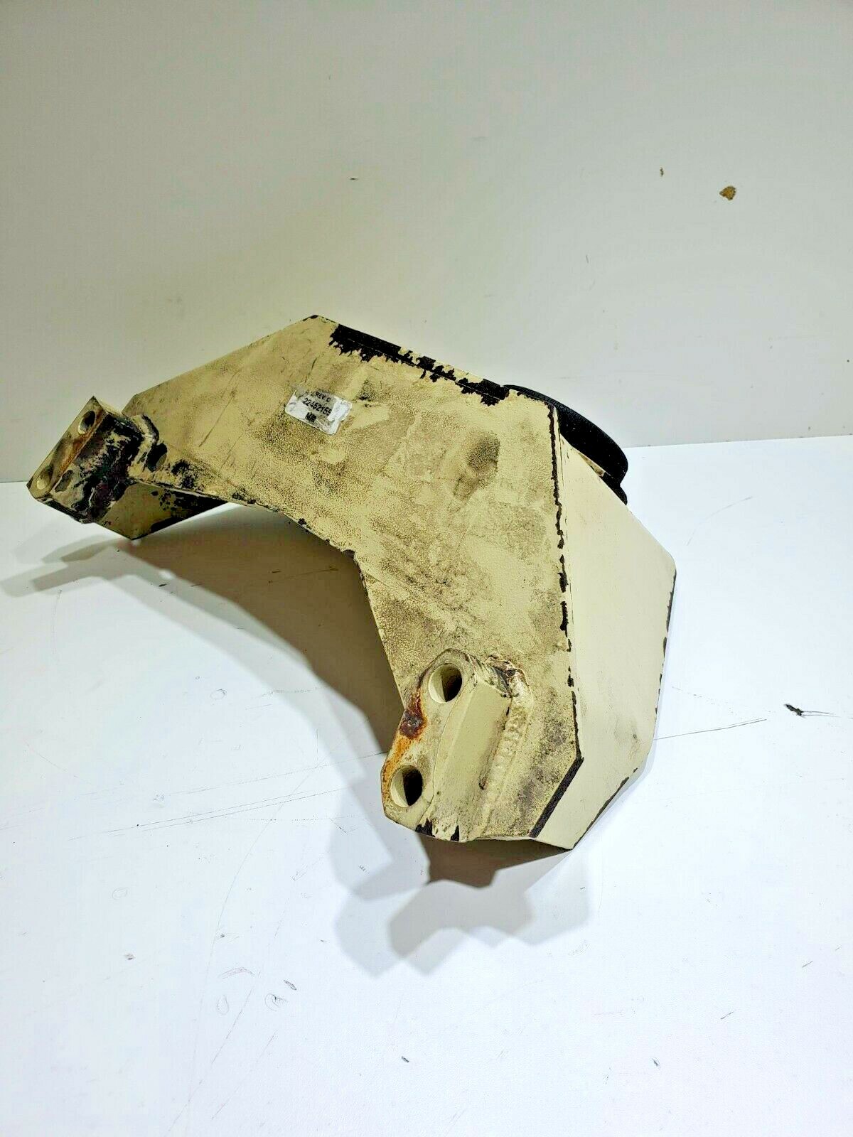 Detroit Diesel Front Engine Support Mount 22452155 OEM - Image 4