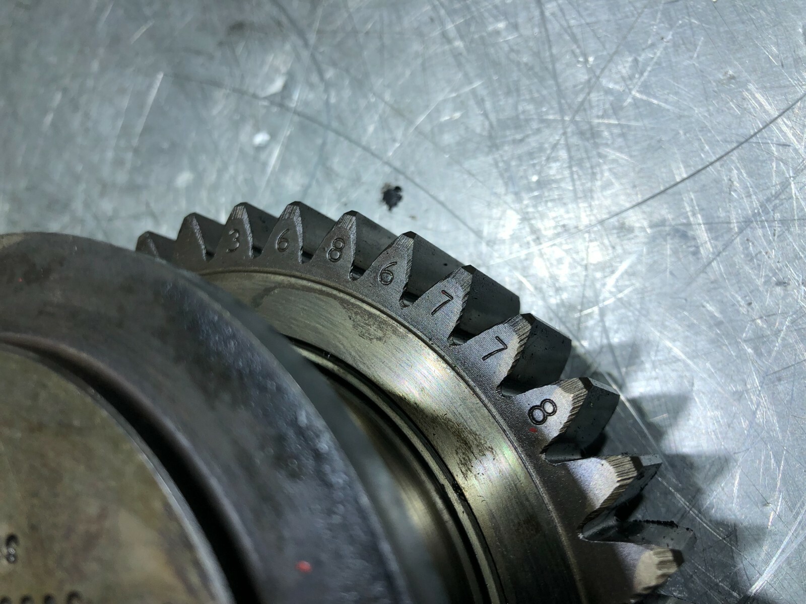 Cummins 3686778 Idler Gear ISX15 CM2250 2350 With Hub And Bolts Assembly OEM - Image 5
