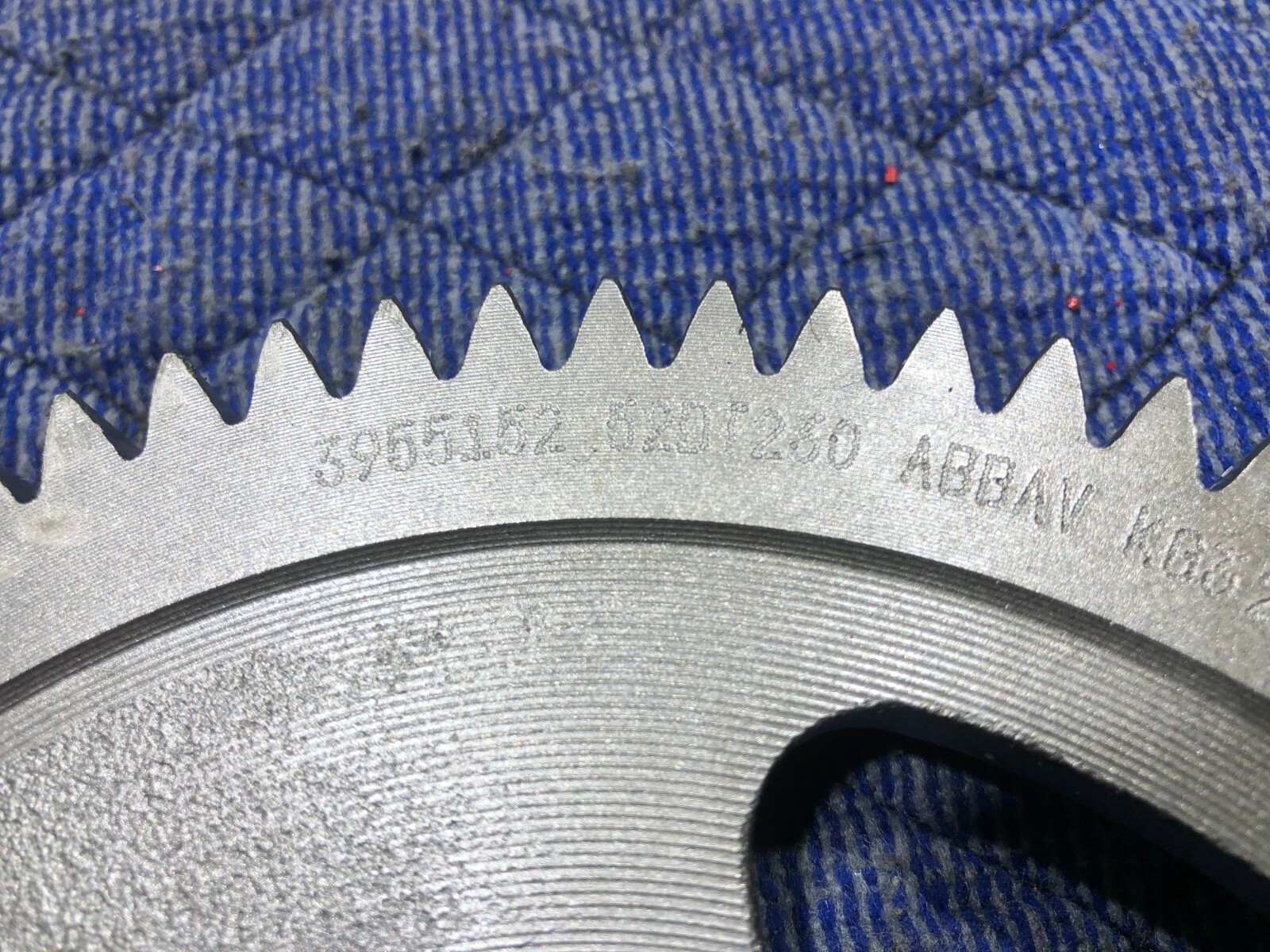 Cummins ISB 6.7 Camshaft Gear 3955152 OEM - Image 3