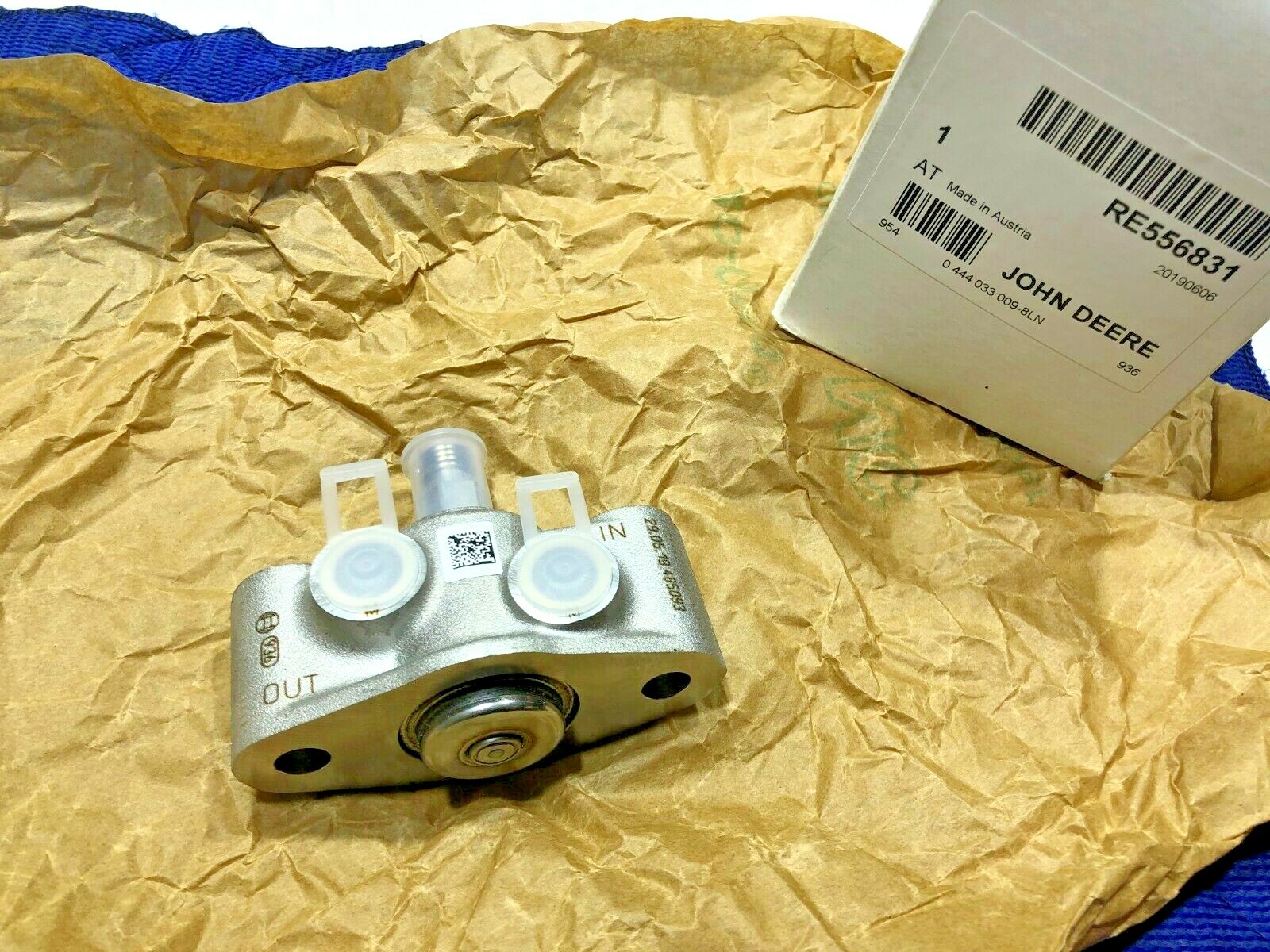 Bosch John Deere Injector Unit RE556831 OEM