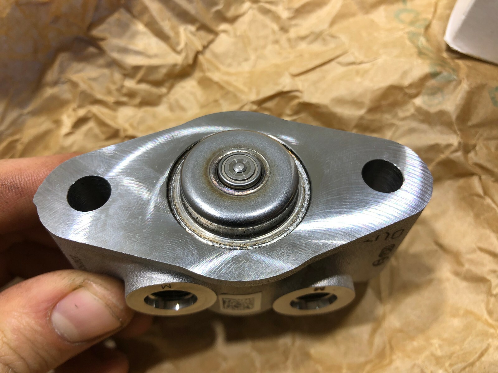 Bosch John Deere Injector Unit RE556831 OEM - Image 4