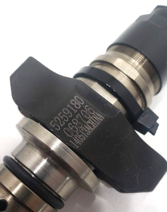 Genuine Bosch Cummins ISB 6.7 Fuel Injector 0445120177 And Hold Downs 5259180 OE - Image 3