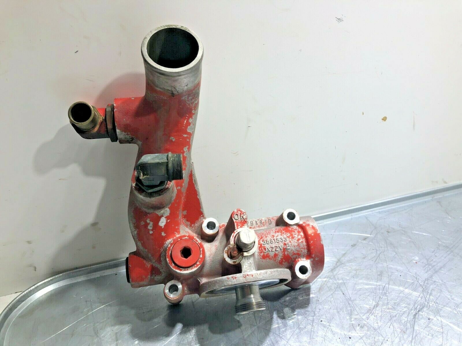 Cummins ISX15 DOHC Diesel Engine Water Filter Base 3681533 OEM - Image 4