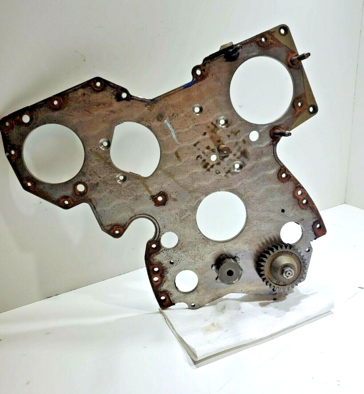 John Deere 6068 Timing Cover R504282 With Oil Pump R502687 OEM - Image 2